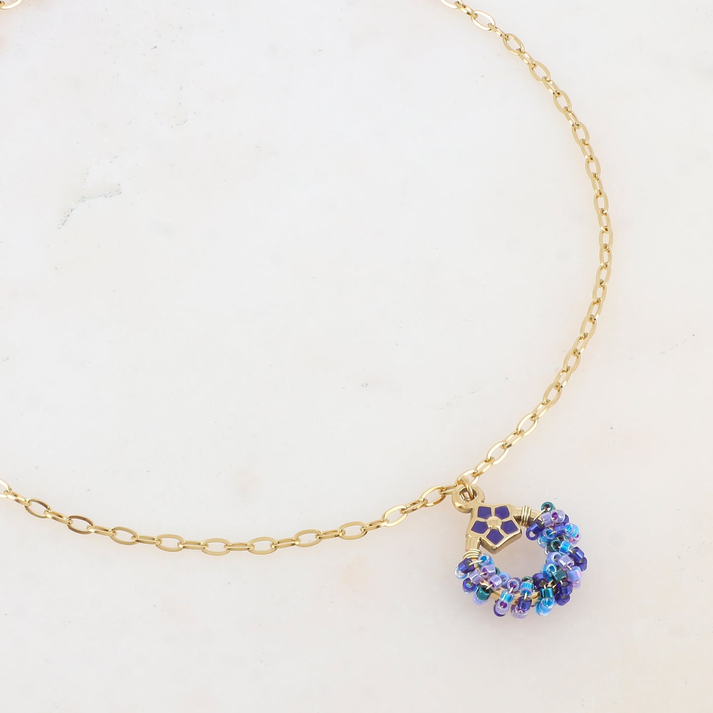 Collier avec avec anneau, perles, étoile et émail (40+5CM)