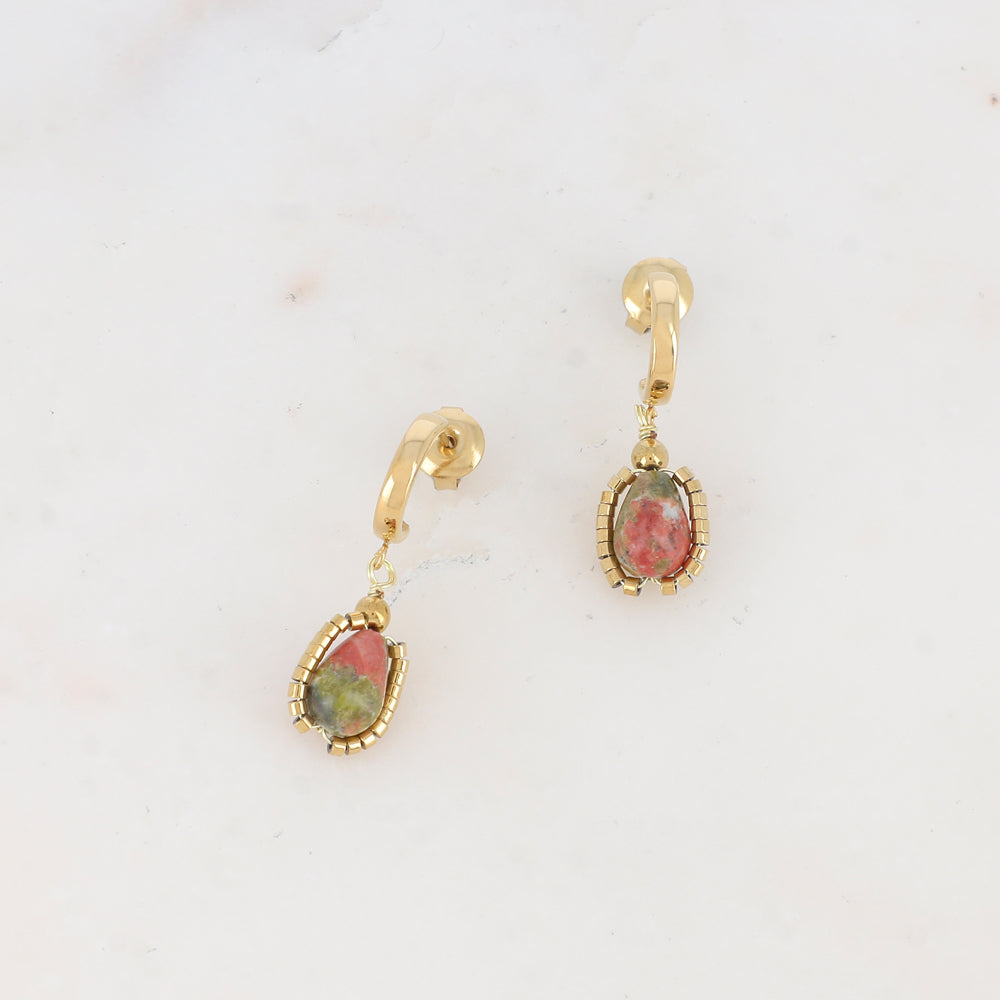 Créoles avec pierres naturelles et perles de rocaille 1 x 3 CM.