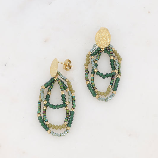 B.O à puce avec pièce martelée ovale, perles de rocaille et pâtes de verre 1,5 x 4,6 CM