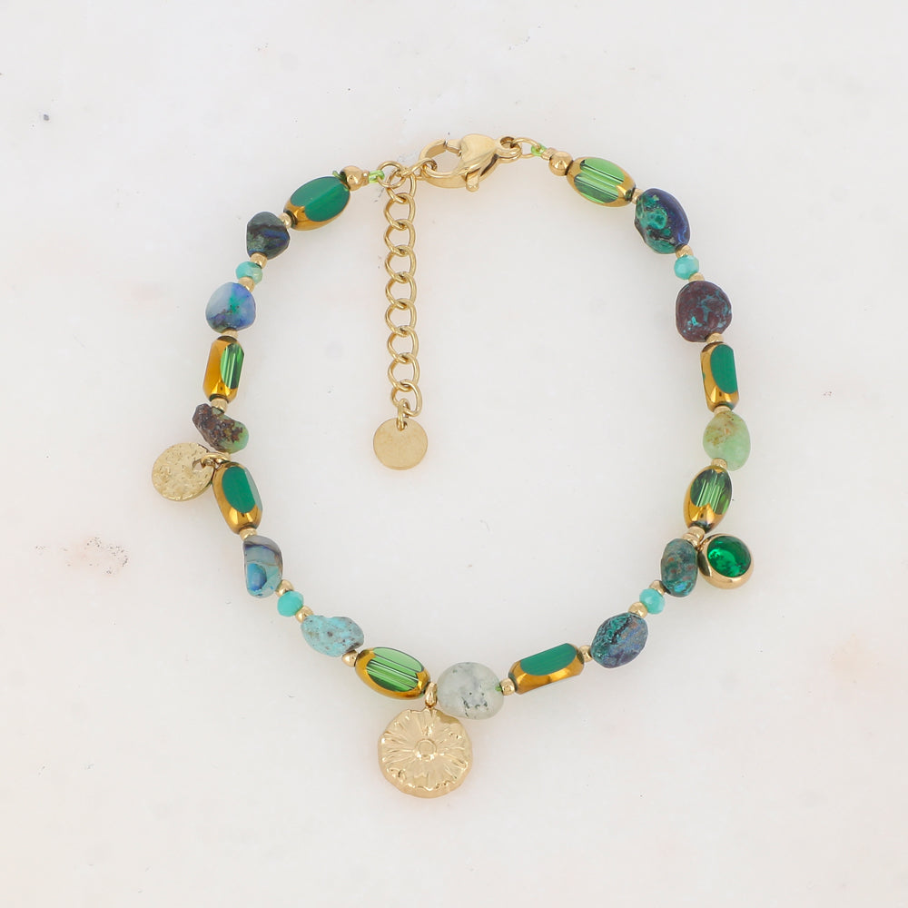Bracelet avec pierre naturelle, perles émaillées, pastilles martelées, fleur et zirconium