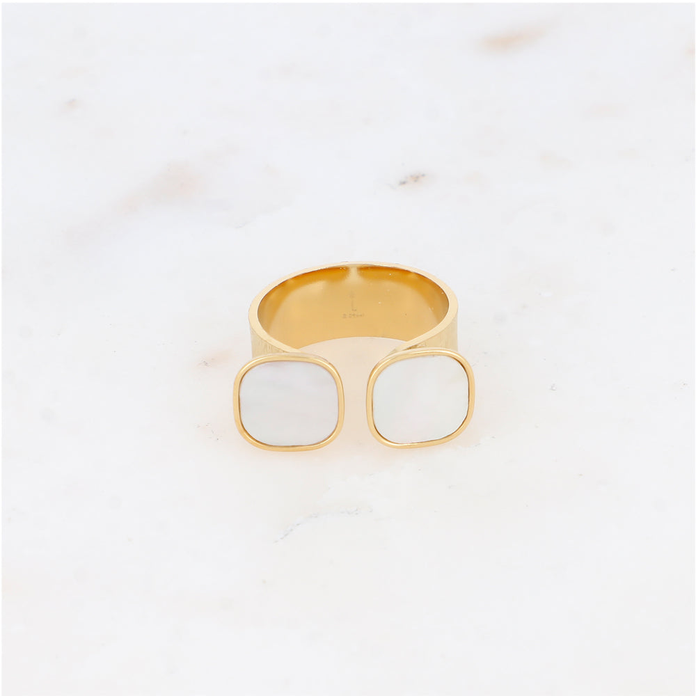 Bague avec effet griffé, deux perles en pierre naturelle carrée - Nacre