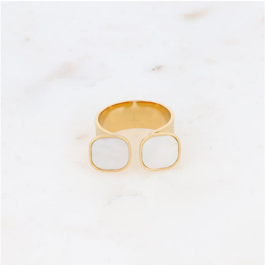 Bague avec effet griffé, deux perles en pierre naturelle carrée - Nacre