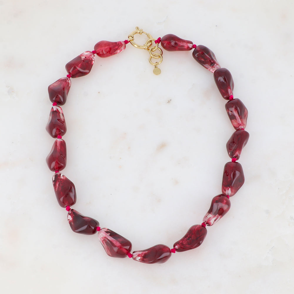 Collier avec perles en résine translucide (42.5CM)