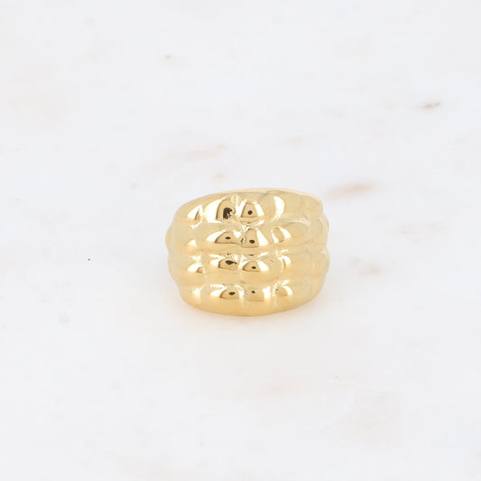 Bague - forme bombée et quadrillée