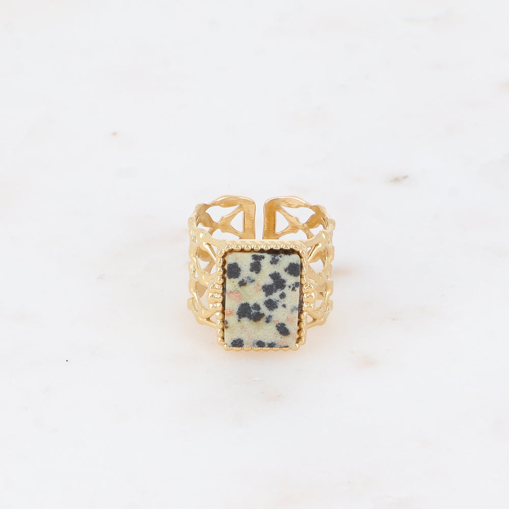 Bague large - anneau quadrillé ajouré et pierre naturelle jaspe dalmatien rectangulaire plate
