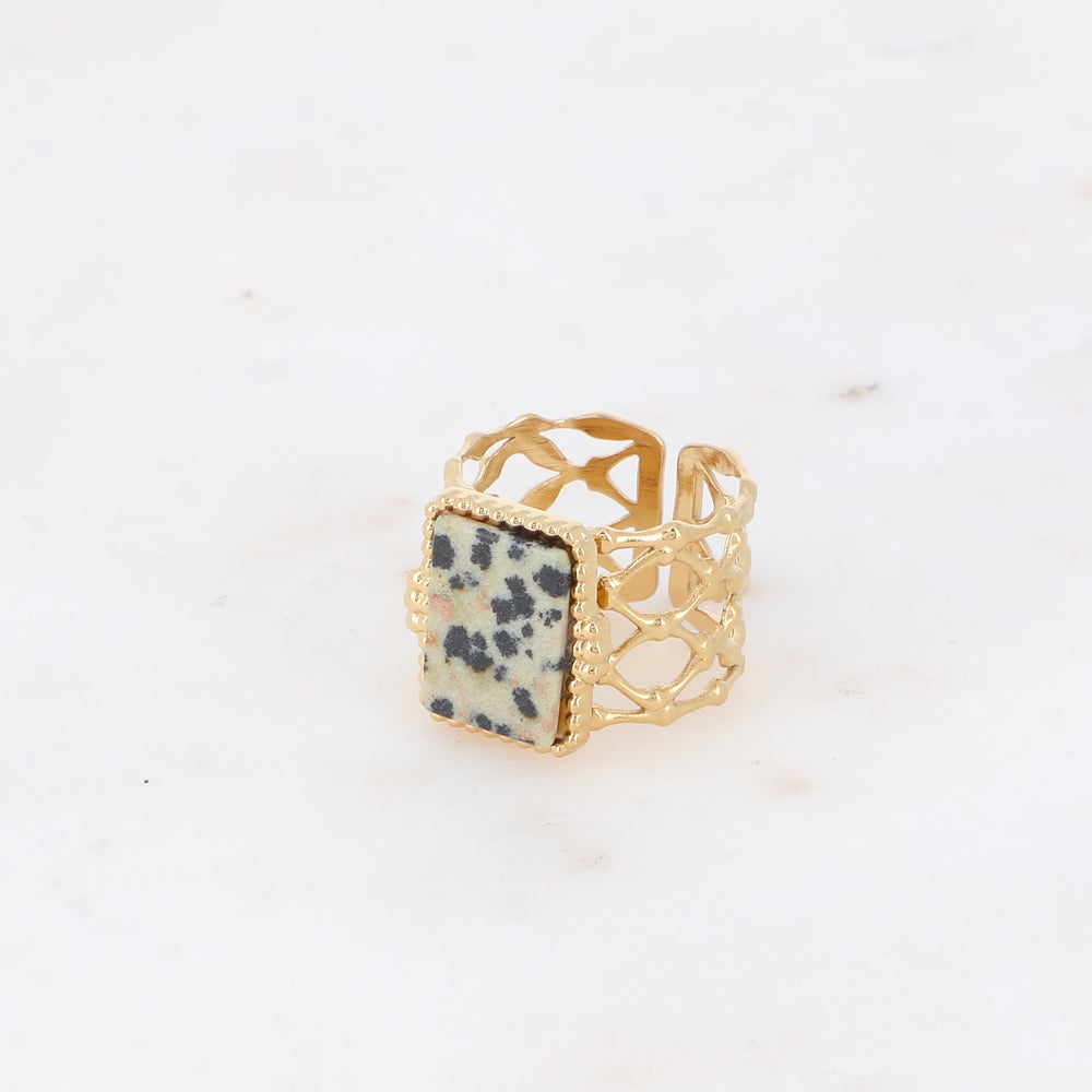 Bague large - anneau quadrillé ajouré et pierre naturelle jaspe dalmatien rectangulaire plate