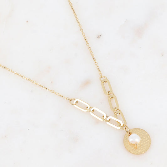 Collier avec anneaux rectangulaires arrondis, pastille martelée et perle d'eau douce (45+5CM)