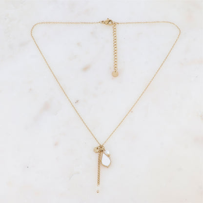Collier avec chaîne, pierre naturelle, pâte de verre, pampille graphique et pièce émaillée (40+5CM)