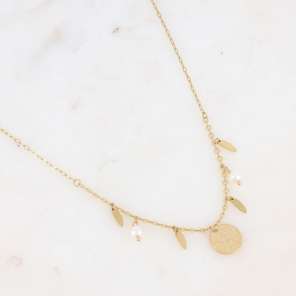Collier avec pastille martelée, pampilles géométriques et perles d'eau douce (38+5CM)