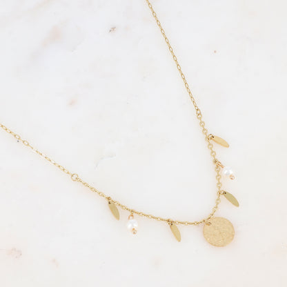 Collier avec pastille martelée, pampilles géométriques et perles d'eau douce (38+5CM)