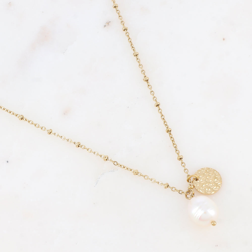 Collier avec perle d'eau douce et pastille martelée (45+5CM)