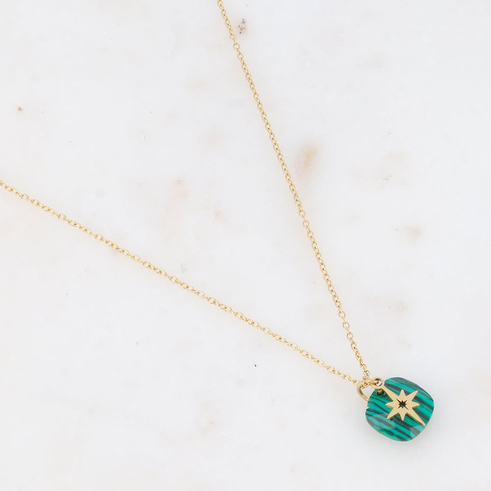 Collier avec pierre naturelle carrée et étoile du Nord 40+5 cm