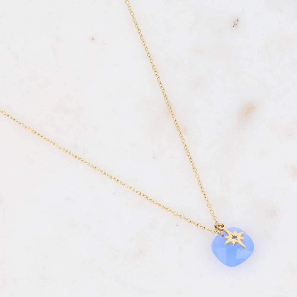 Collier avec perle en pâtes de verre carrée et étoile du Nord  40+5 cm