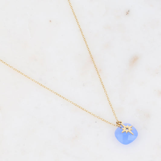 Collier avec perle en pâtes de verre carrée et étoile du Nord  40+5 cm