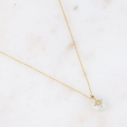 Collier avec perle en pâtes de verre carrée et étoile du Nord  40+5 cm