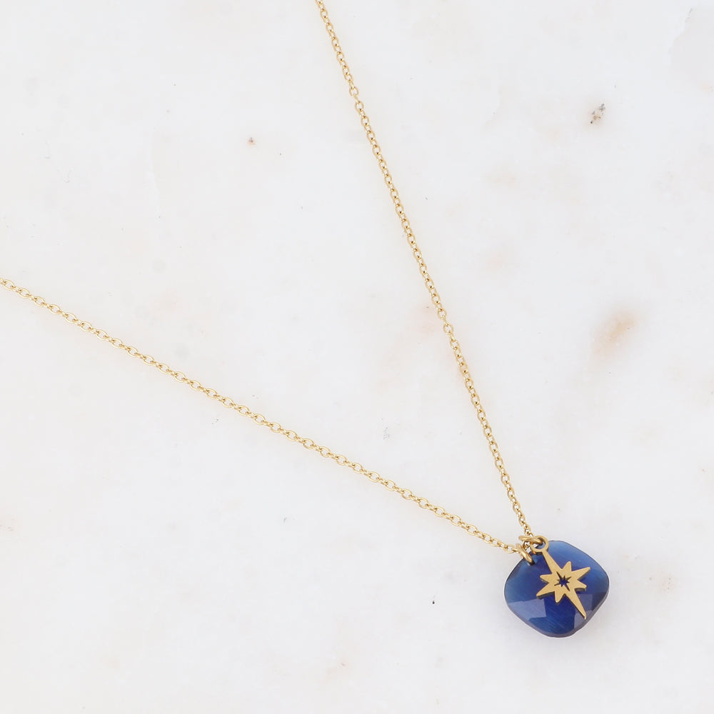 Collier avec perle en pâtes de verre carrée et étoile du Nord  40+5 cm