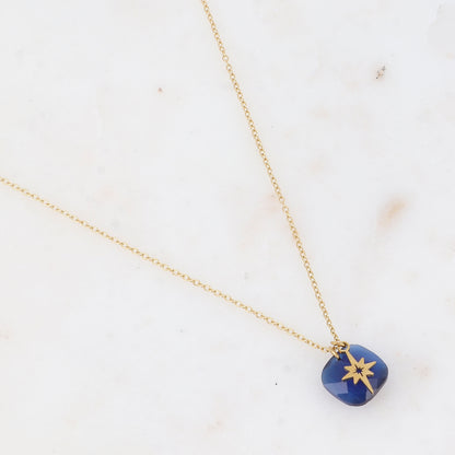 Collier avec perle en pâtes de verre carrée et étoile du Nord  40+5 cm