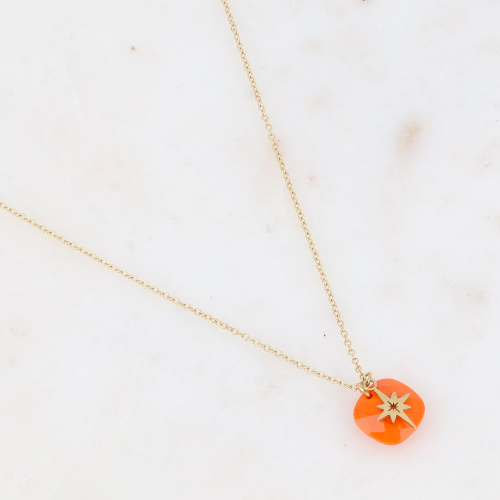 Collier avec perle en pâtes de verre carrée et étoile du Nord  40+5 cm