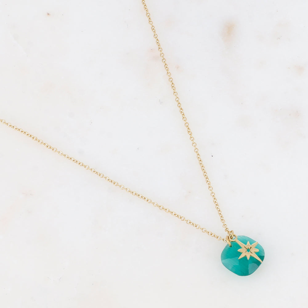 Collier avec perle en pâtes de verre carrée et étoile du Nord  40+5 cm