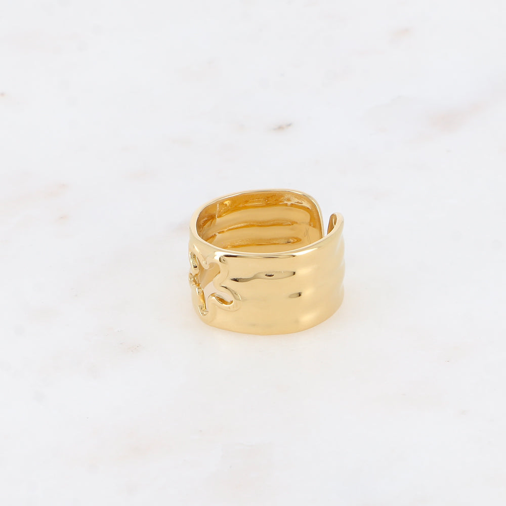 Bague - anneau martelé avec fleur ajourée