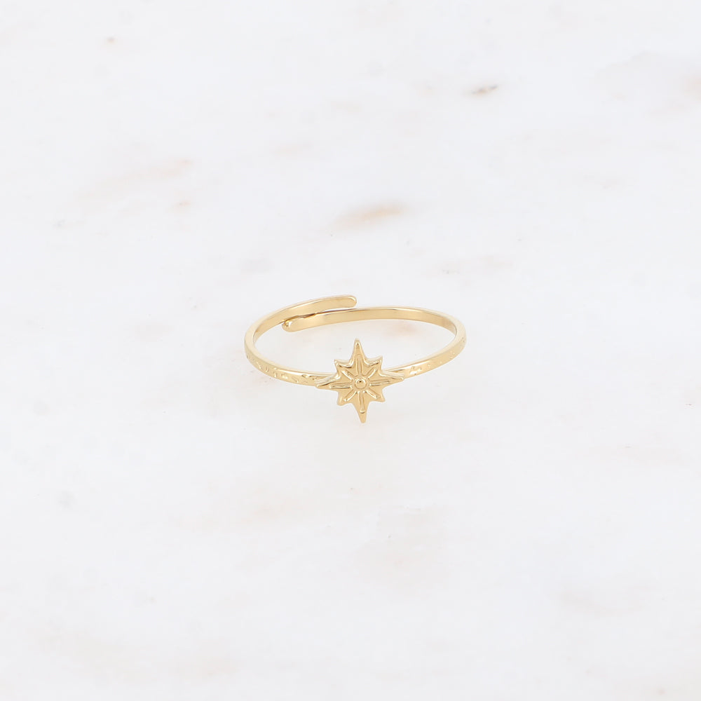 Bague fine - anneau martelé et étoile du Nord texturée