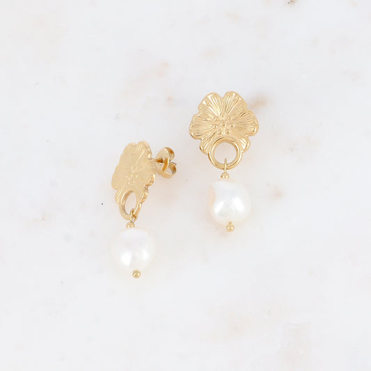 B.O à puce avec fleur et perle d'eau douce 1,55 x3,3 cm.