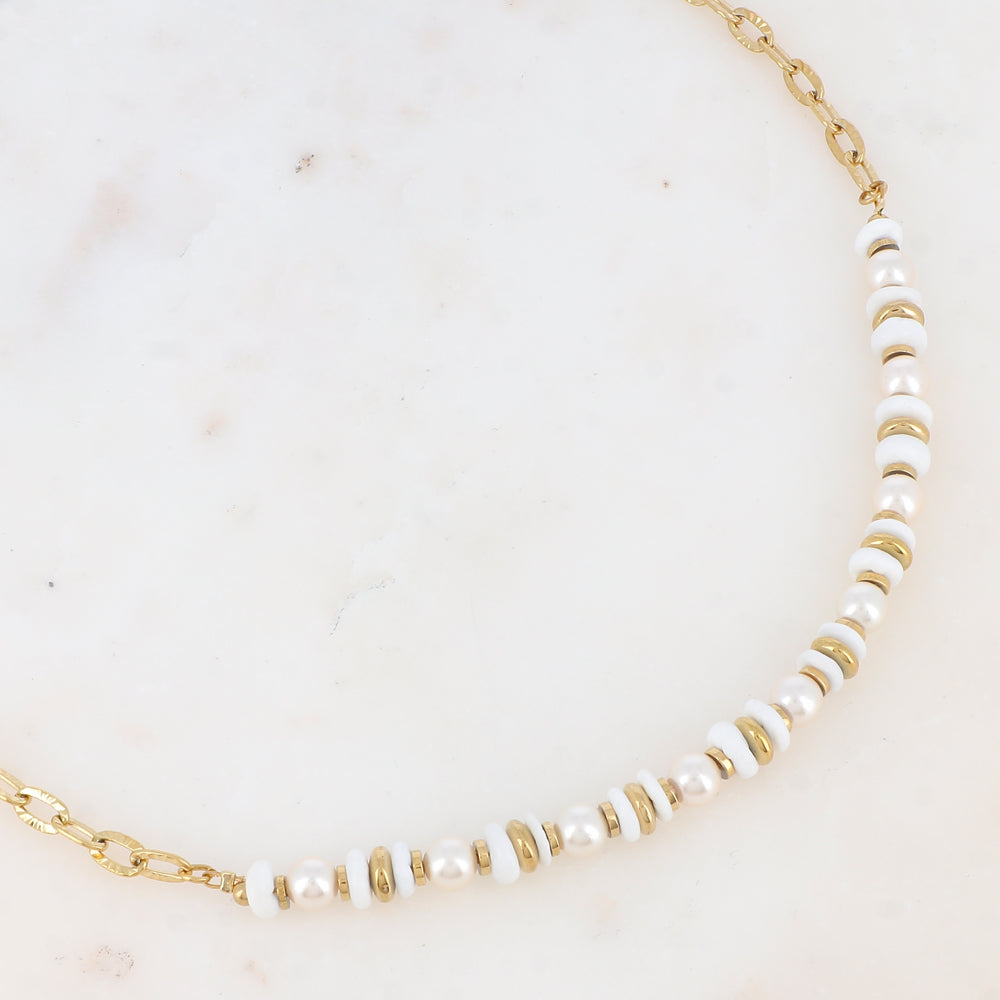 Collier en maille avec perles d'imitation et coquillages (41+5CM)