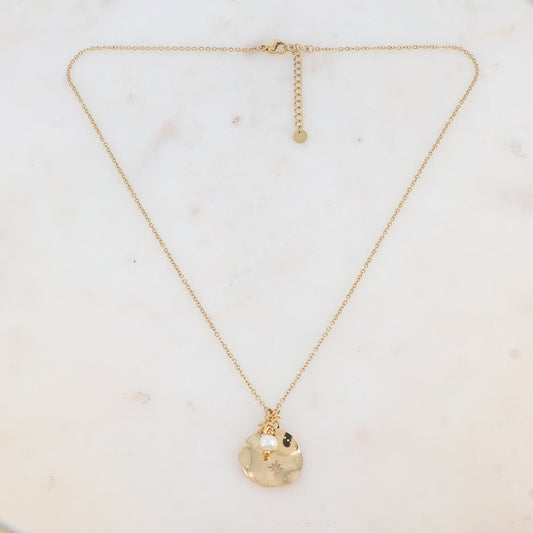 Collier avec pampille ondulée et ajourée de façon étoile, perle d'eau douce et soleil (45+5CM)