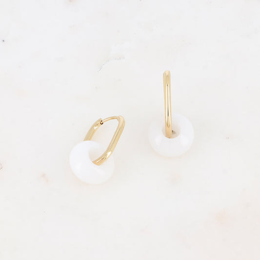 Créoles rectangulaires avec pierres naturelles 1,6 x 3 cm.