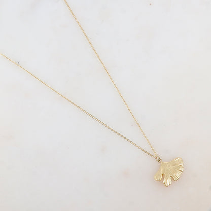 Collier avec pendentif en feuille de ginkgo (39+5CM)
