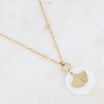 Collier avec feuille de ginkgo et nacre (50+5CM)