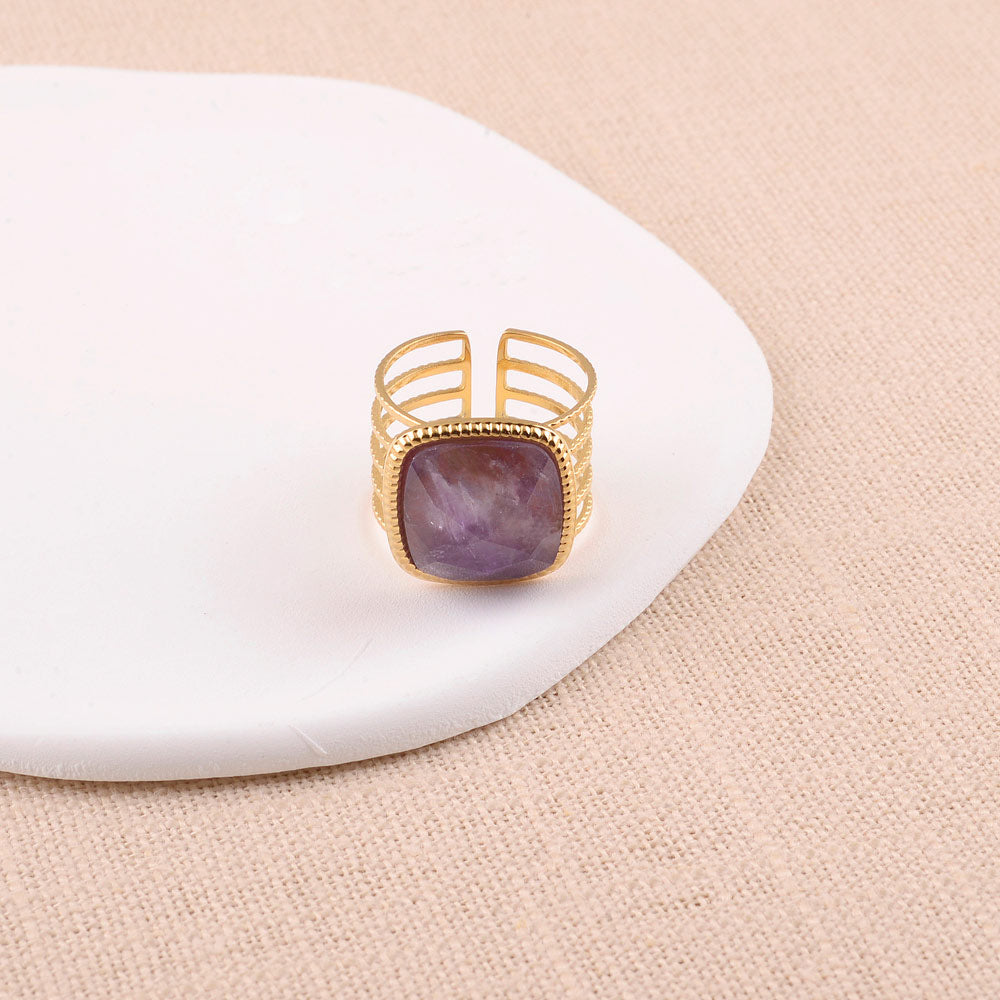 Bague large - 5 rangs martelés et pierre naturelle carrée améthyste