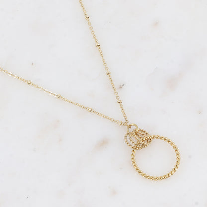 Collier avec 4 anneaux torsadés (38+5CM)