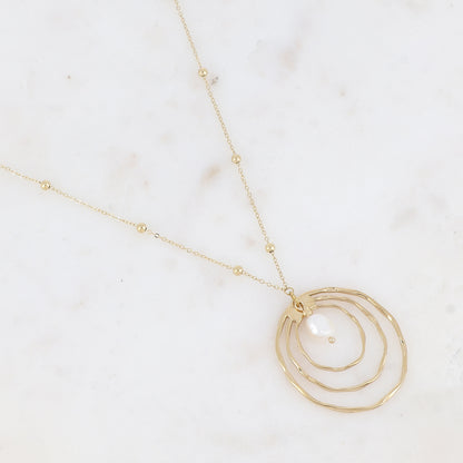 Sautoir avec pendentif en multi-anneaux et perle d'eau douce (85+5CM)