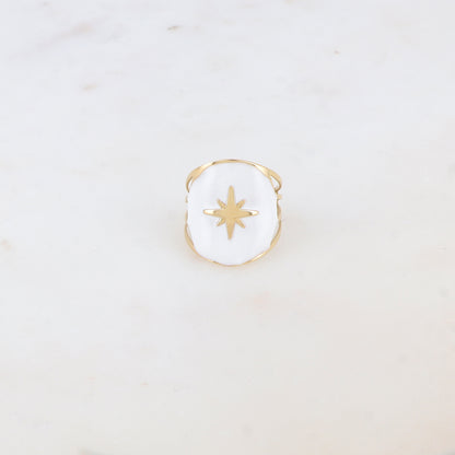 Bague avec pièce ronde émaillée, étoile gravée - Blanc