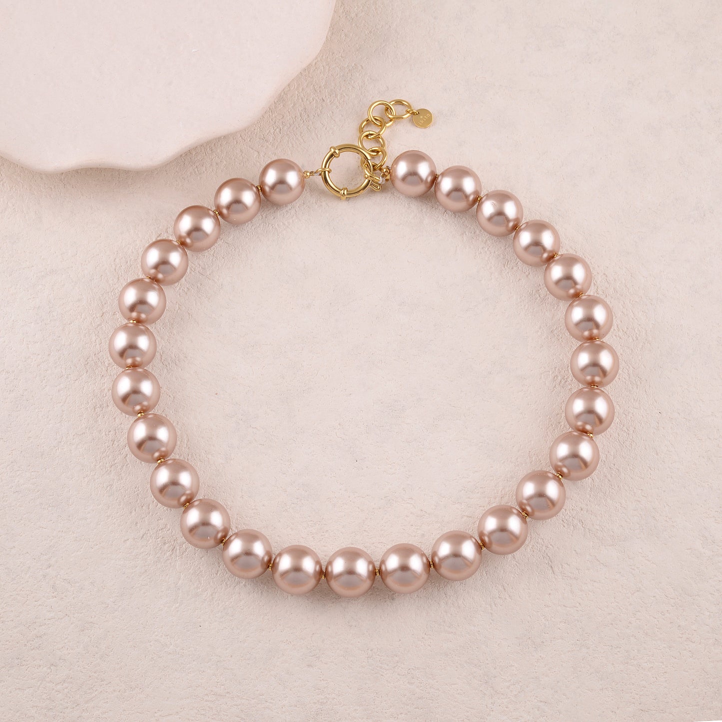 Collier avec perles en résine effet nacré - Diamètre perle: 1,4 cm (41+5CM)