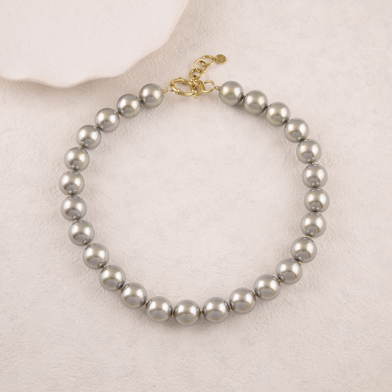 Collier avec perles en résine effet nacré - Diamètre perle: 1,4 cm (41+5CM)
