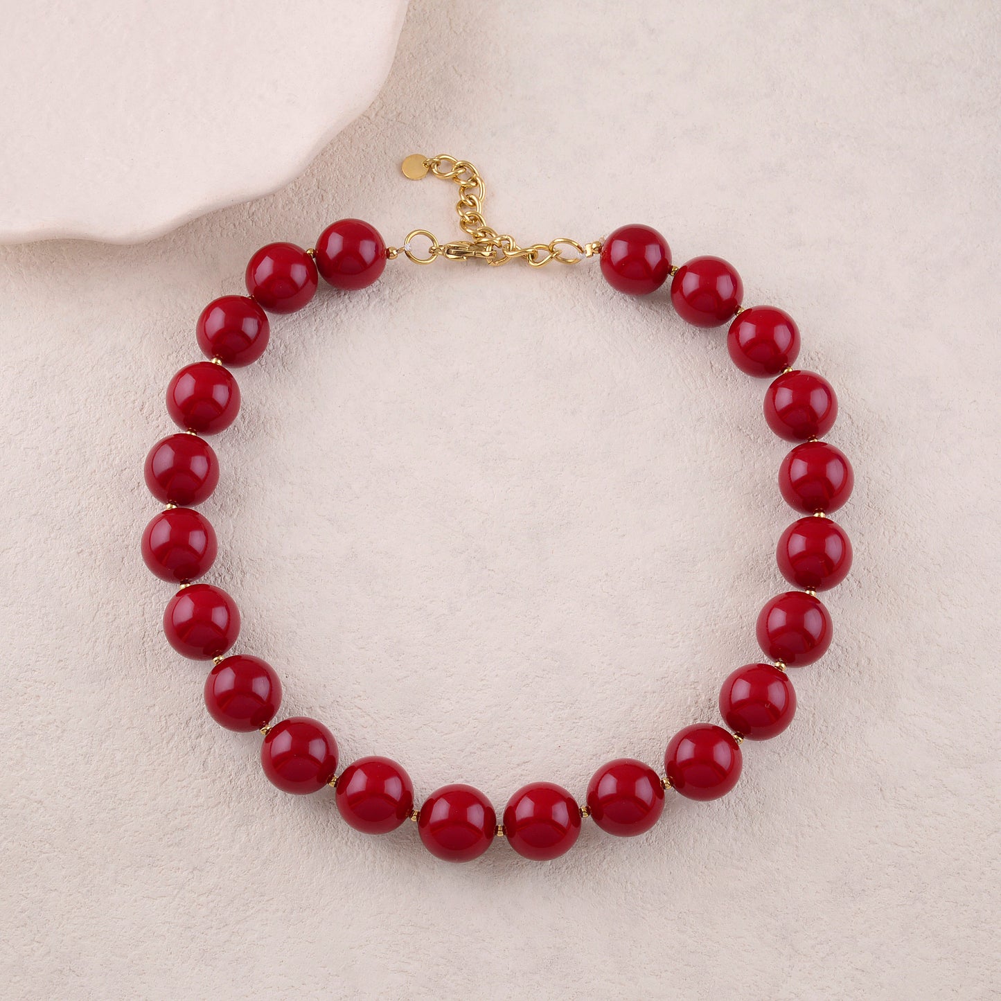 Collier avec perles en résine effet nacré - Dimension perle : 1,6 cm