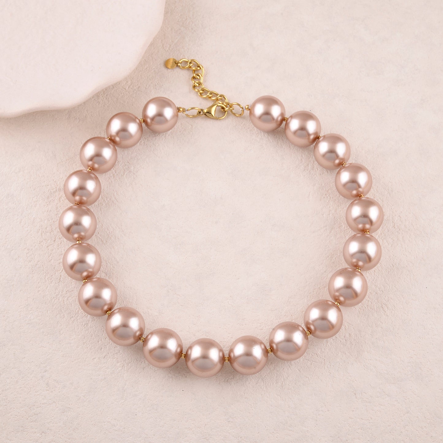 Collier avec perles en résine effet nacré - Diamètre perle : 1,8 cm (41+5CM)