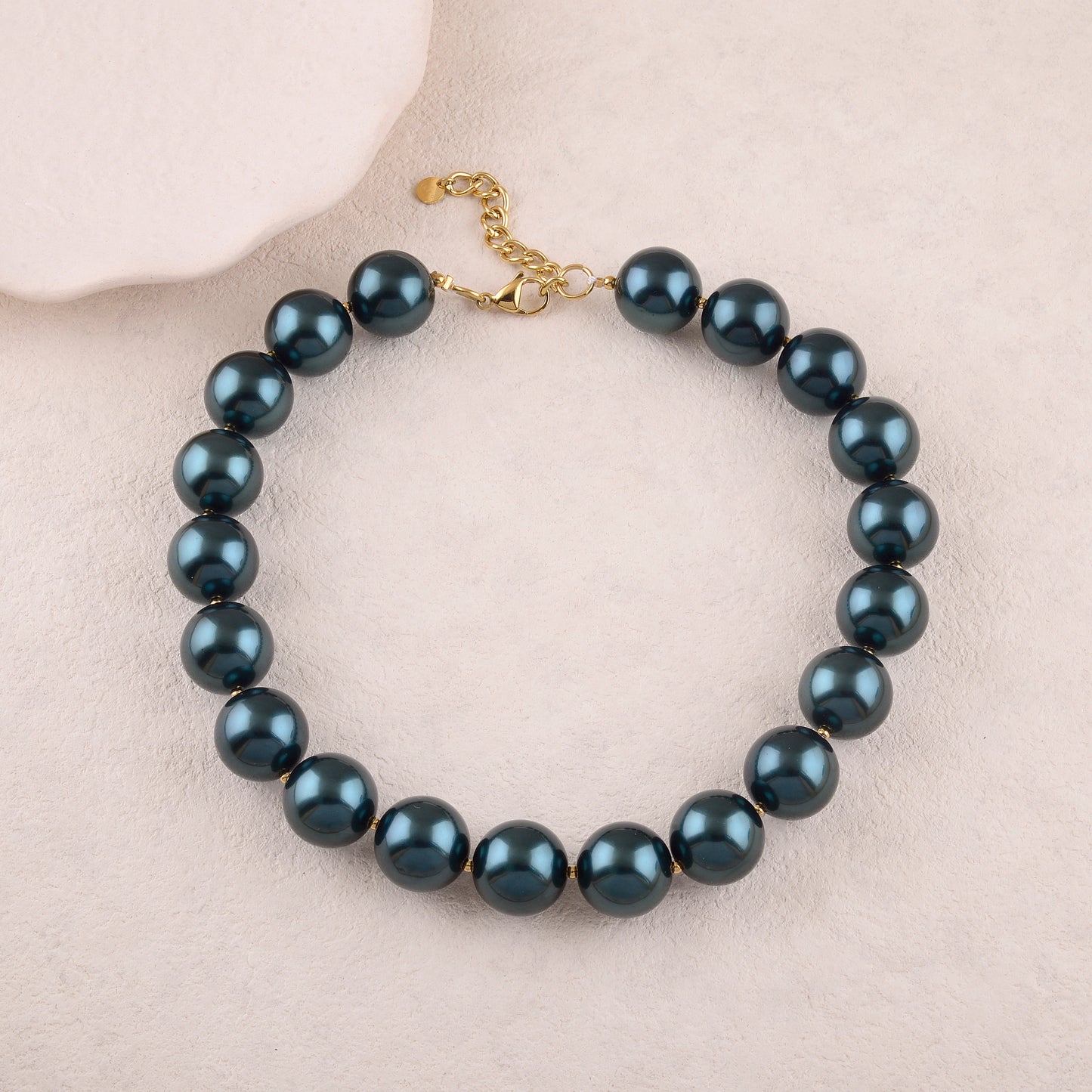 Collier avec perles en résine effet nacré - Diamètre perle : 1,8 cm (41+5CM)