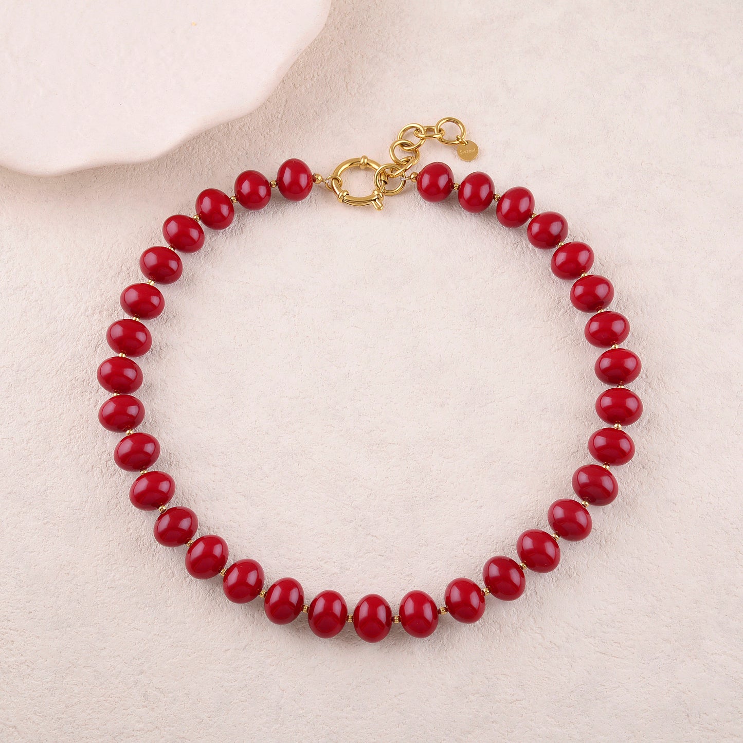 Collier avec perles en résine effet nacré 41+3 cm