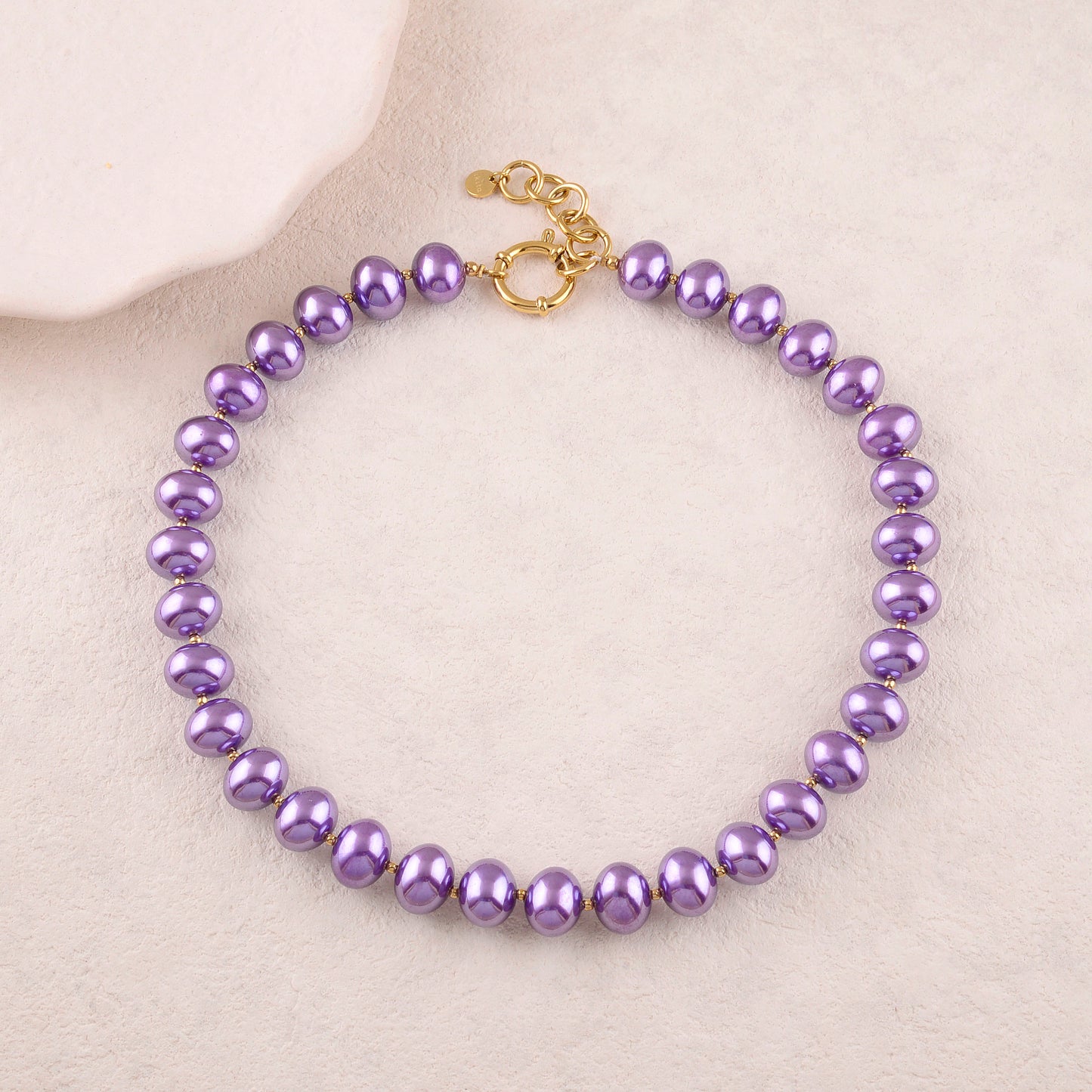 Collier avec perles en résine effet nacré 41+3 cm