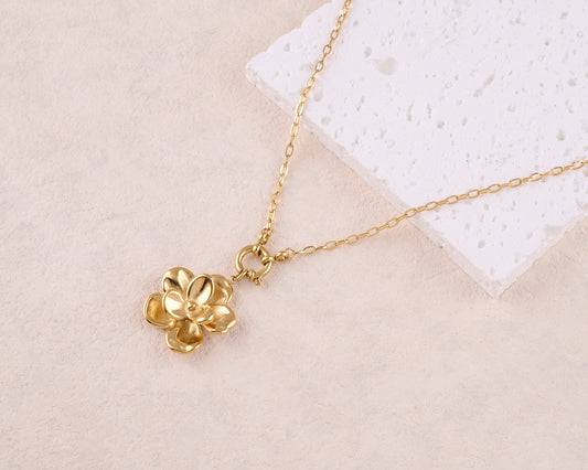 Collier avec pampille forme fleur (50+5CM)