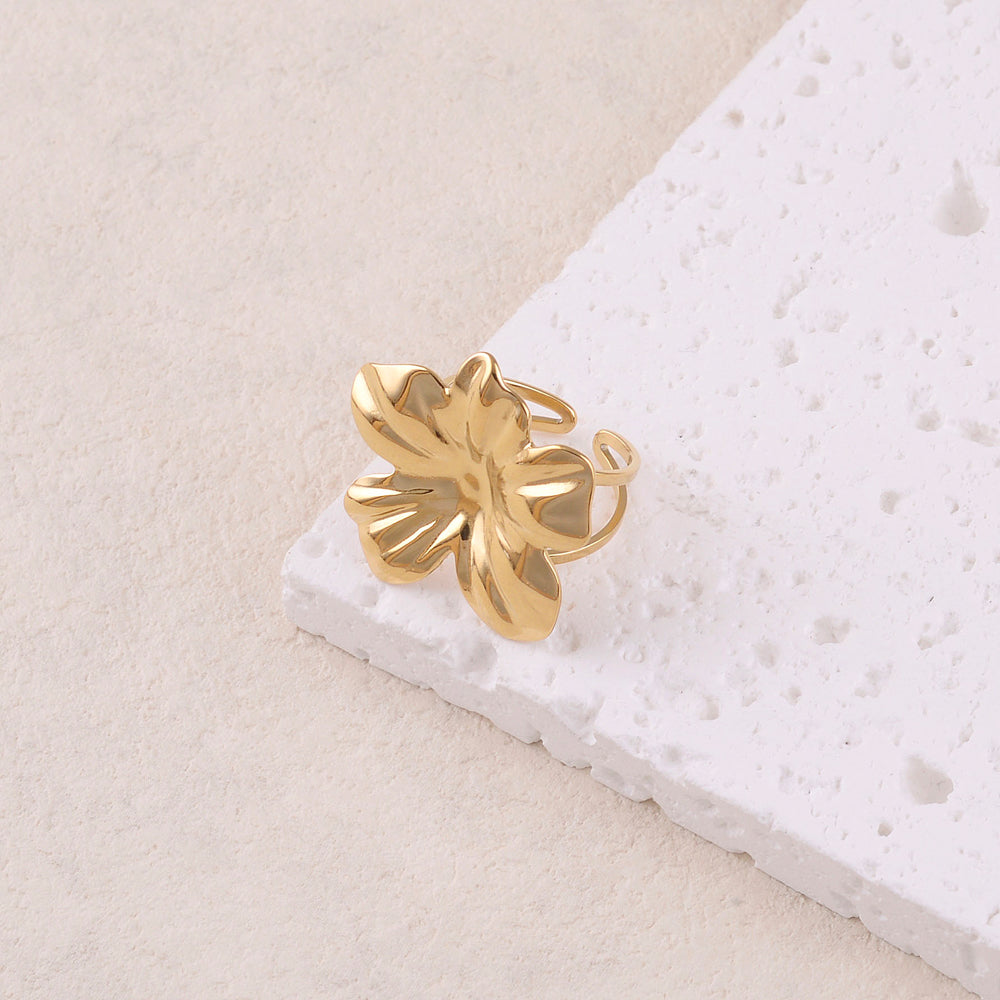Bague avec fleur