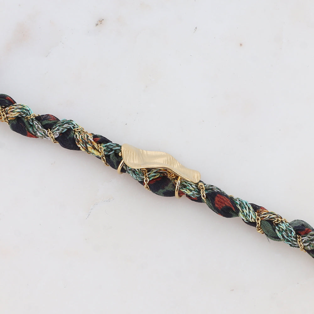 Bracelet en tissu avec chaîne et pièces ovale ondulée texturée