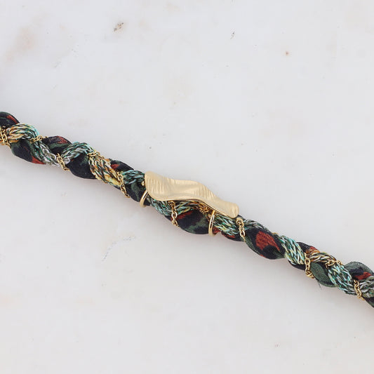Bracelet en tissu avec chaîne et pièces ovale ondulée texturée