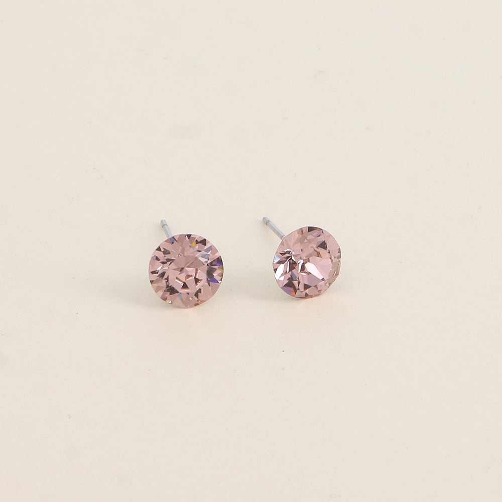 Boucles puces argentées – Ornées de cristaux de Swarovski® SS39 - Dimensions de la boucle : 8x8 mm - Vintage rose