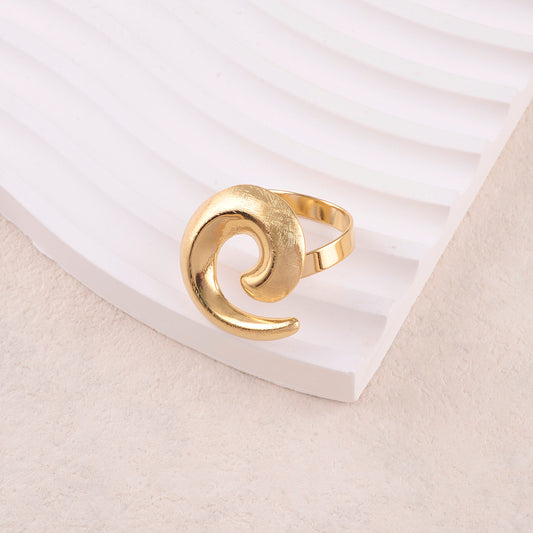 Bague avec pièce forme spirale, effet brossé