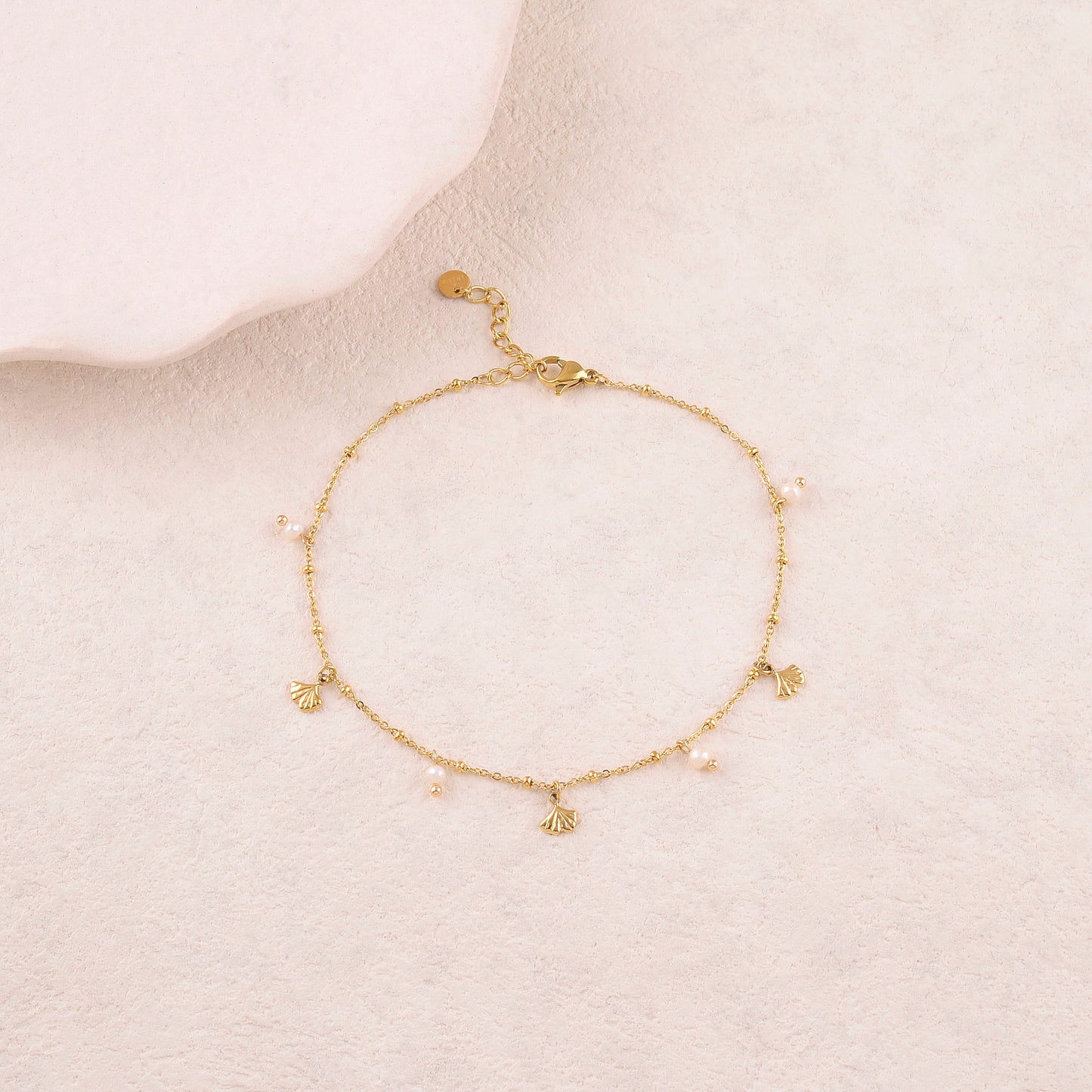 Chaine de cheville avec feuilles de ginkgo, perles d'eau douce (22+3CM)