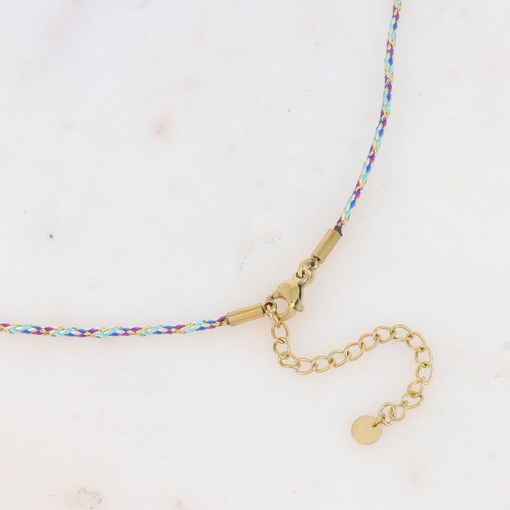 Collier sur cordon avec boules et pampille cœur émaillée